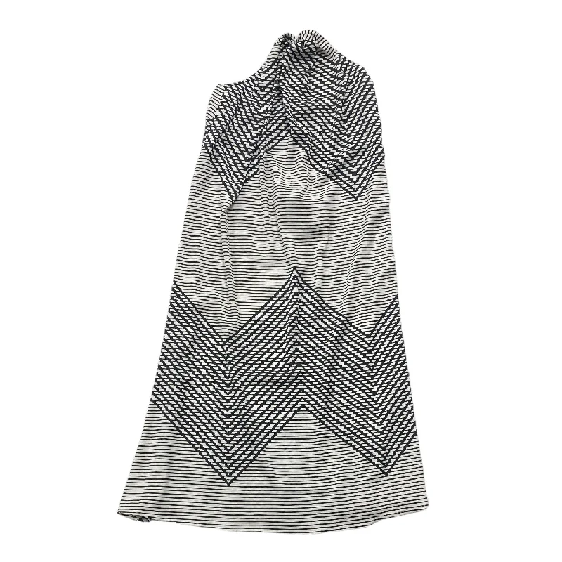 Savings Galore Grey & White Dress Casual Maxi Banana Republic, Size S