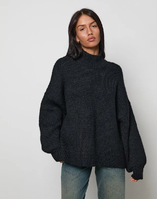 Amato Oversized Jumper in Black